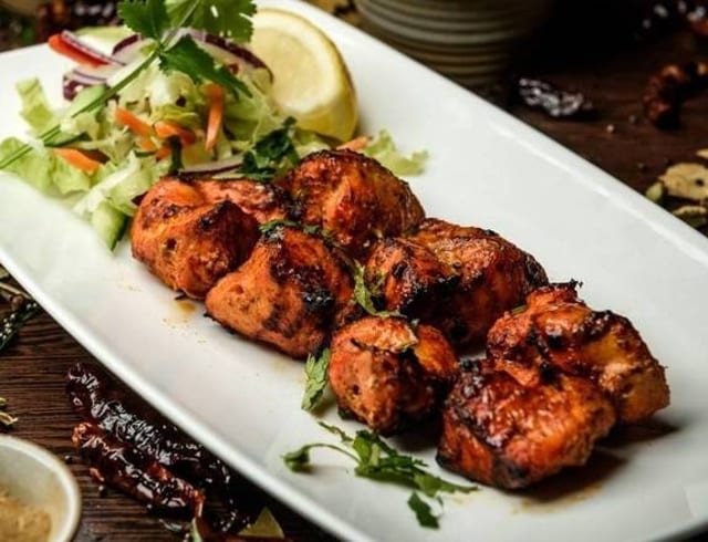 Chicken Tikka Boneless (Breast) 6 Pieces.
