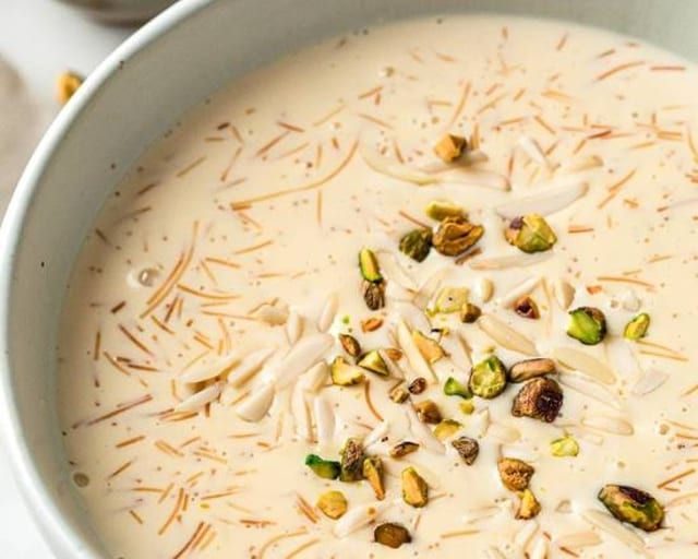 Sheer Khurma (Sweet Vermicelli With Milk).