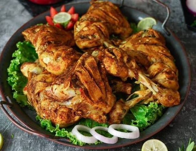 Steamed Roasted Chicken Leg.
